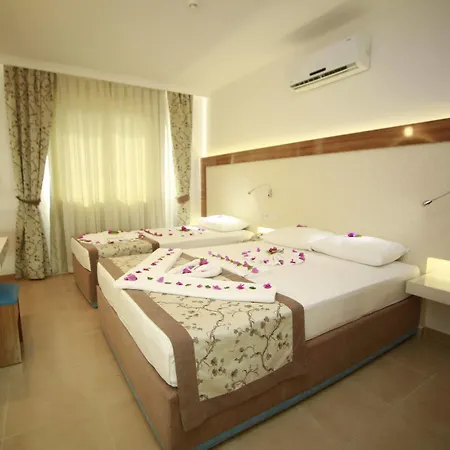 Almera Park Aparthotel 4*