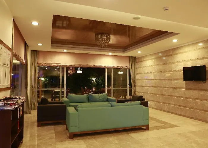 ألميرا بارك الفندقية بخدمة ذاتية شقة فندقية 4*