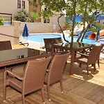 Almera Park Apartahotel