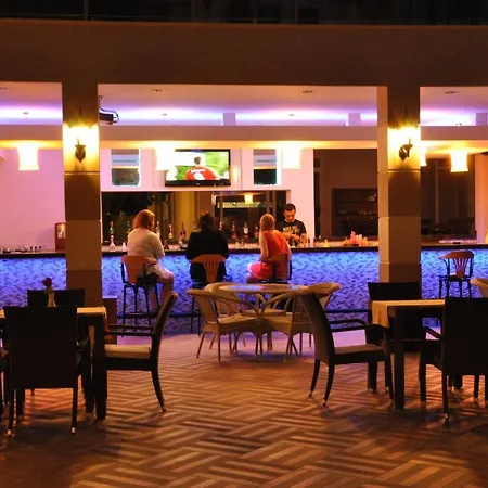 Aparthotel Almera Park
