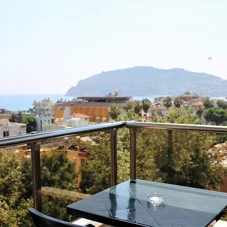 Almera Park 3*