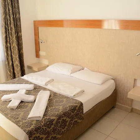 Aparthotel Almera Park 3*