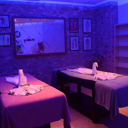 Almera Park Hotel de apartamente