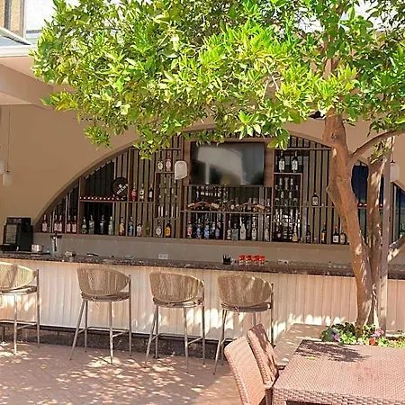 Almera Park Lejlighedshotel