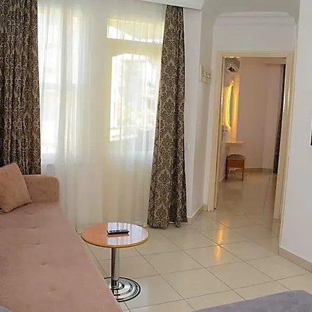 Lejlighedshotel Almera Park 4*