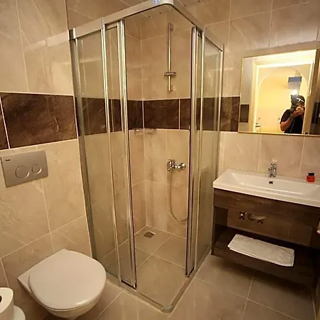 Almera Park Lejlighedshotel 4*