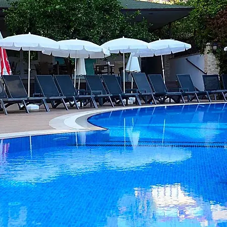 Almera Park Lejlighedshotel 4*