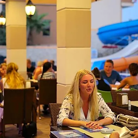 Almera Park Lejlighedshotel 4*