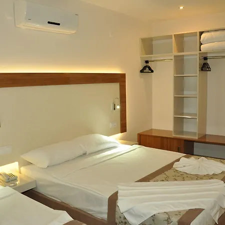 Almera Park 3*