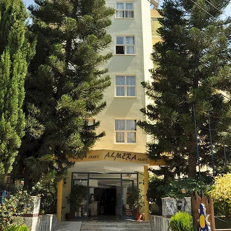 Hotel apartamentowy Almera Park