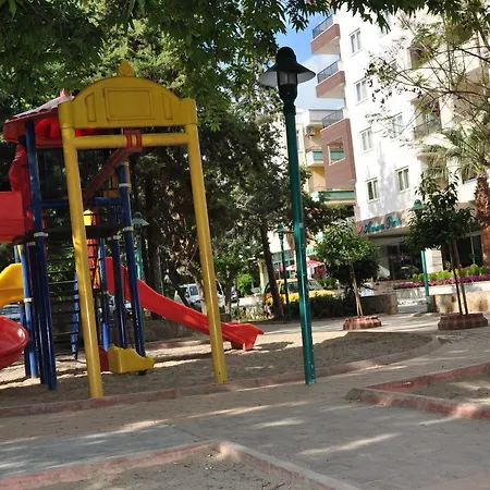 Hotel apartamentowy Almera Park