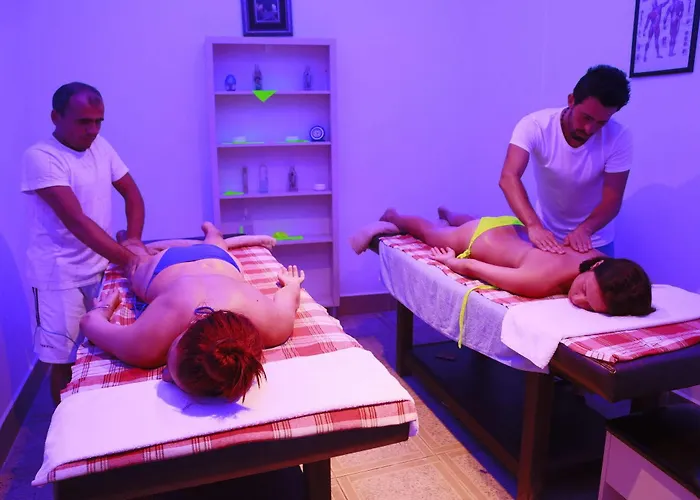 Aparthotel Almera Park 4*