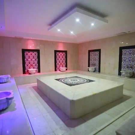 Apart-hotel Almera Park 4*